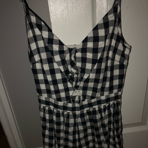 Romper - Picture 1 of 3